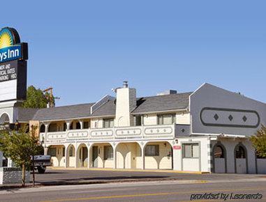 Days Inn Riverton Bagian luar foto