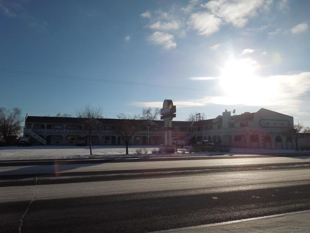 Days Inn Riverton Bagian luar foto