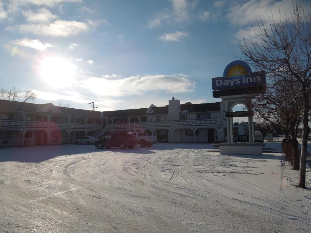 Days Inn Riverton Bagian luar foto